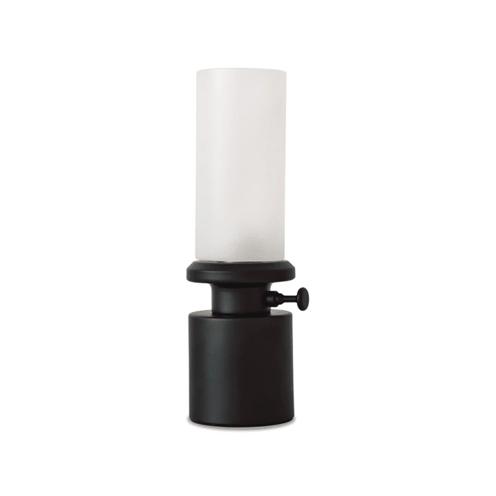 Lampe sans fil rechargeable Patrick – Noir - Vue de face sur fond blanc
