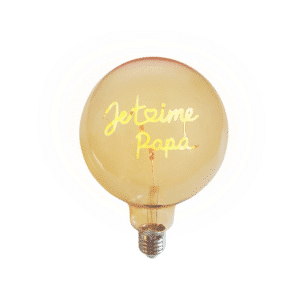 ampoule LED "Je t'aime papa", vue de face sur fond blanc