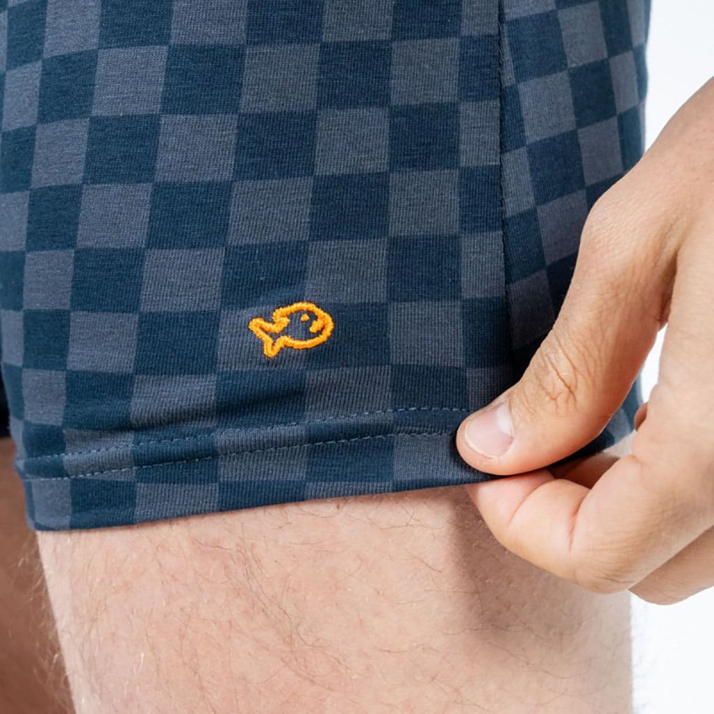 un boxer en coton biologique "checkmate" Billybelt, zoom sur le logo