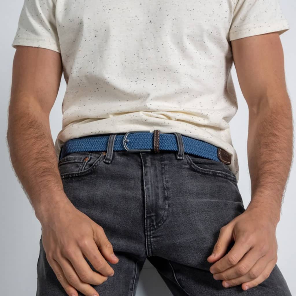 une ceinture élastique tressée "Air Force" Billybelt, portée