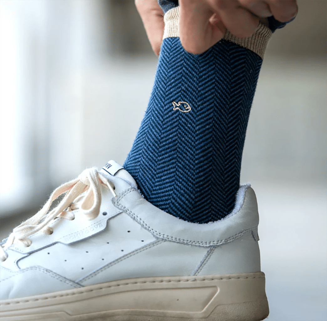 une paire de chaussette en coton peigné chevrons "Belle-Ile" Billybelt, vue de côté