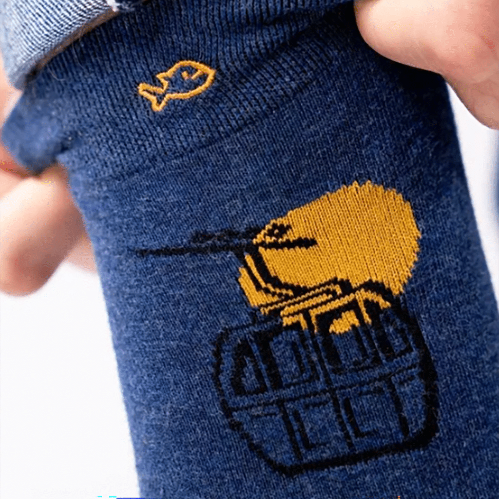 une paire de chaussette en coton peigné "cabine" Billybelt, zoom sur le motif