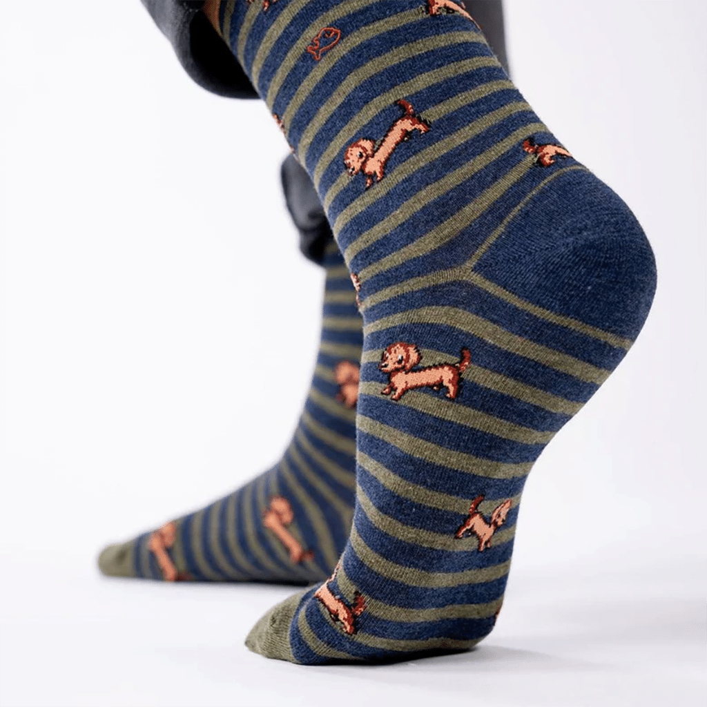 une paire de chaussettes en coton peigné "teckel" Billybelt, vue de derrière sur fond blanc