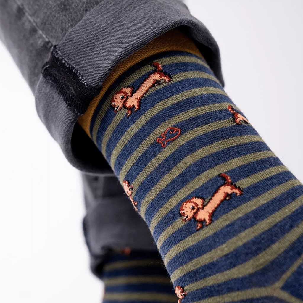une paire de chaussettes en coton peigné "teckel" Billybelt, zoom sur le motif
