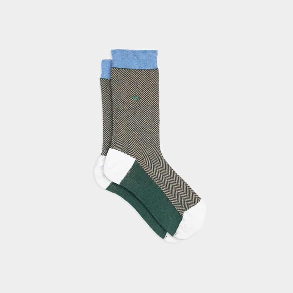 Une paire de chaussettes en coton peigné chevrons '"Brocéliande" Billybelt, vue de face sur fond blanc