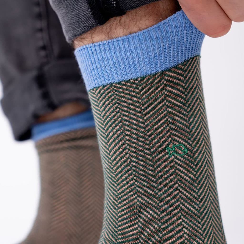 Une paire de chaussettes en coton peigné chevrons '"Brocéliande" Billybelt, zoom sur le tissu