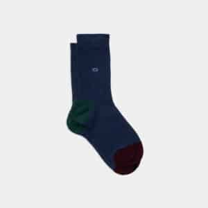 une paire de chaussettes en coton peigné bleu marine Billybelt, vue de face sur fond blanc
