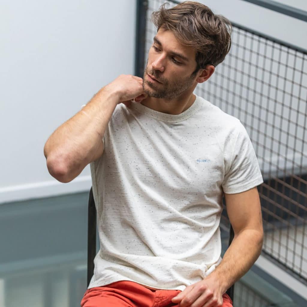 un t-shirt en coton biologique beige moucheté Billybelt, vue de face