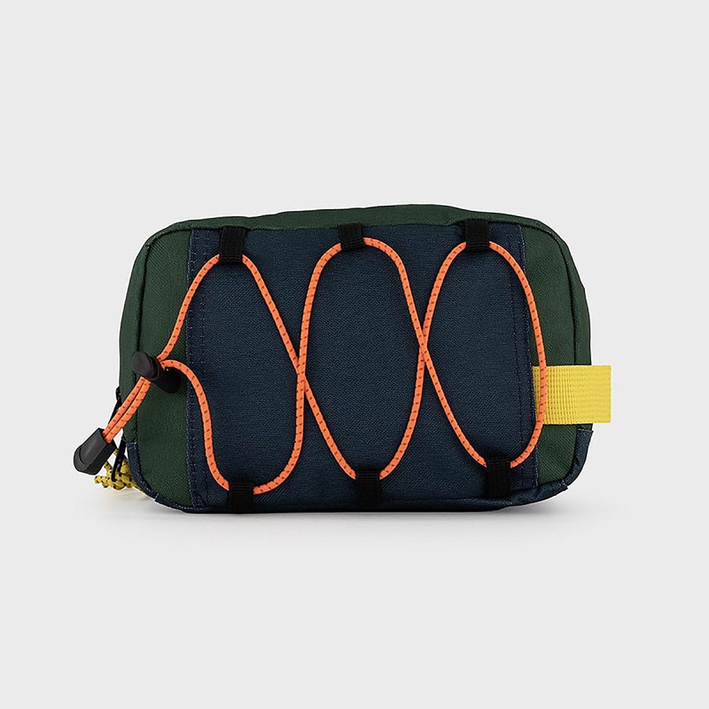une trousse de toilette green blue Billybelt, vue de derrière sur fond blanc