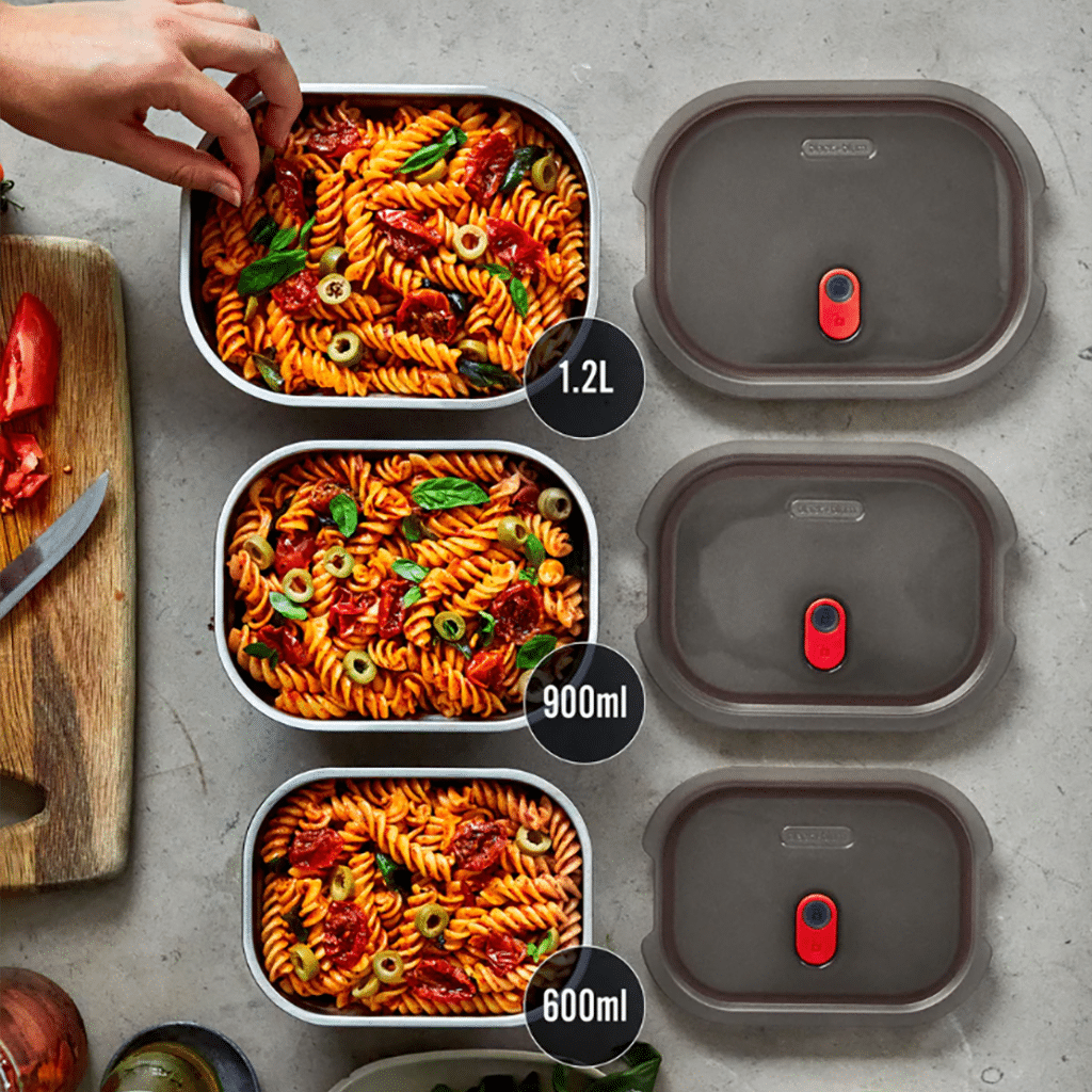 une boîte repas 1.2L acier inoxydable Black+Blum, utilisée