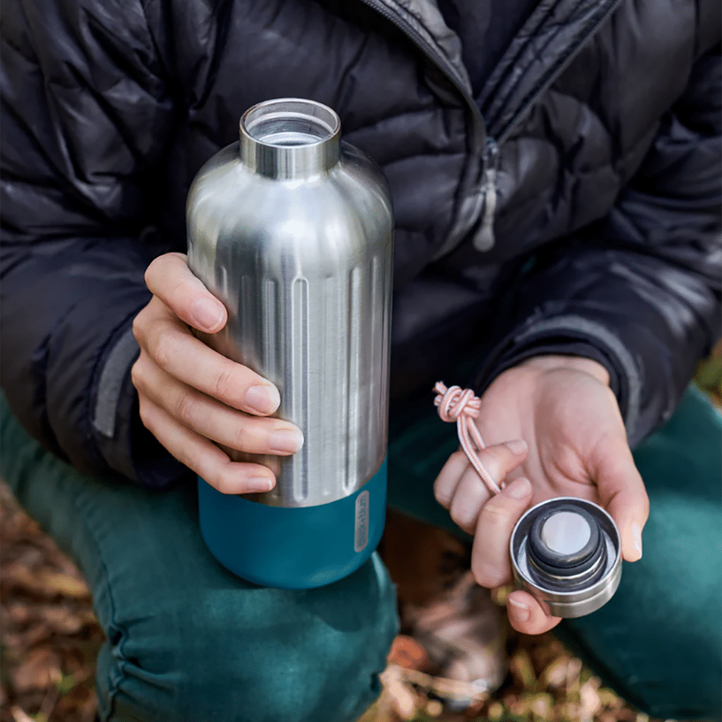une bouteille isotherme "explorer large" Black+Blum, utilisée