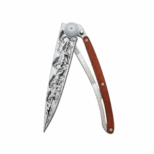 Couteau de poche titane 37g - Bois corail - Chevaux sauvages, Deejo, vue de face sur fond blanc
