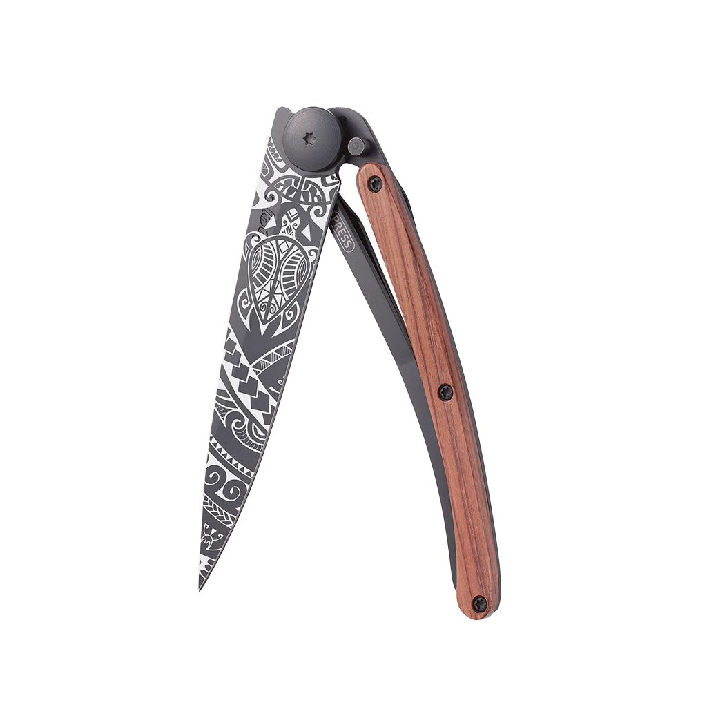 Couteau de poche titane 37g - Bois corail - Polynésien, Deejo, vu de face sur fond blanc