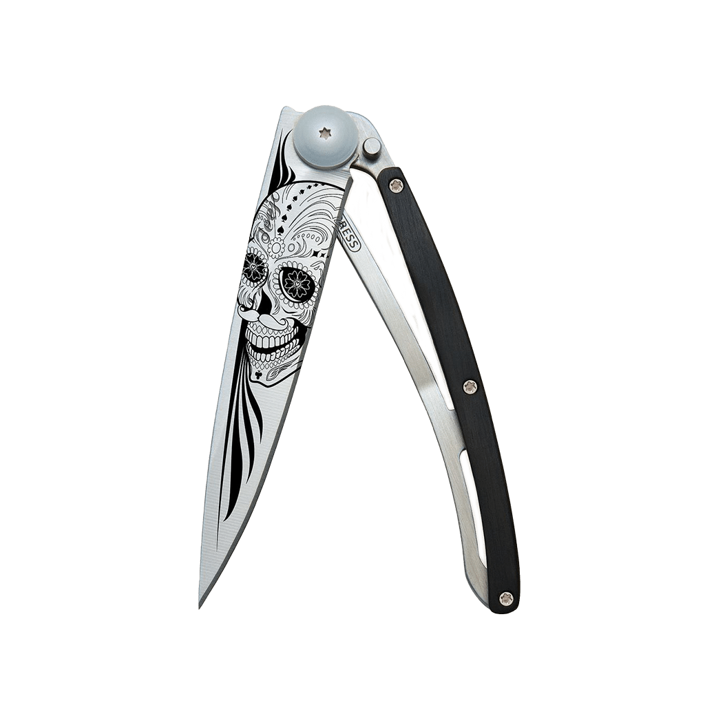 Couteau de poche titane 37g - Ébène - Latino skull, Deejo, vue de face sur fond blanc