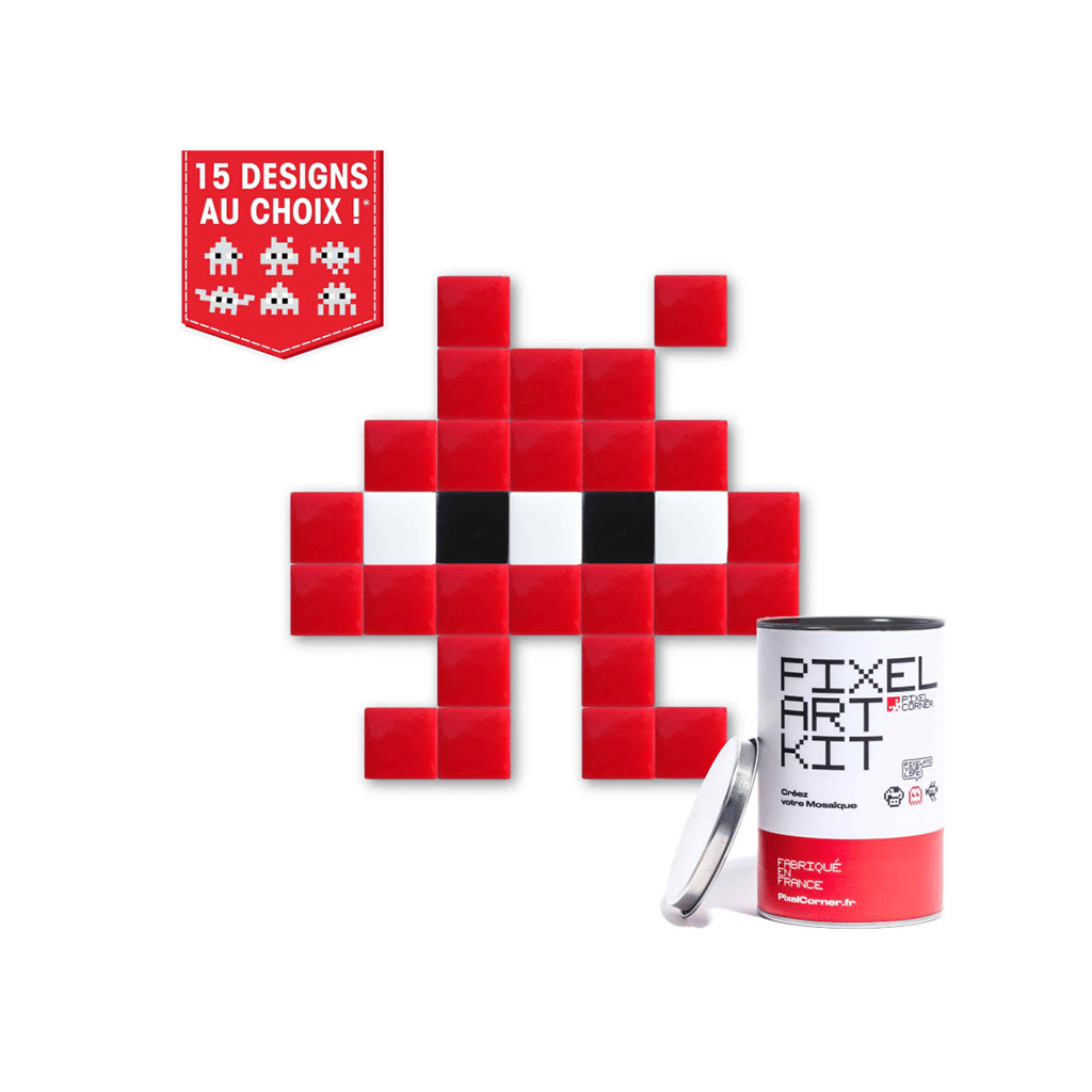 Kit DIY Pixel Art - Tiny Rouge, Kubbick, vue de face sur fond blanc