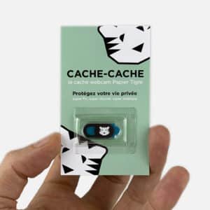 Cache Webcam Ultra-Fin : Protection Simple et Efficace, Papier Tigre, vue de face sur fond blanc