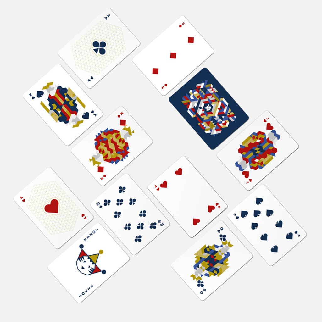 un jeu de cartes Papier Tigre, utilisé