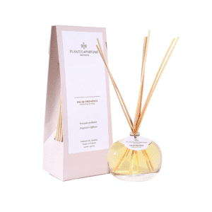 un bouquet parfumé pin de Provence Plantes&Parfums, vue de face sur fond blanc