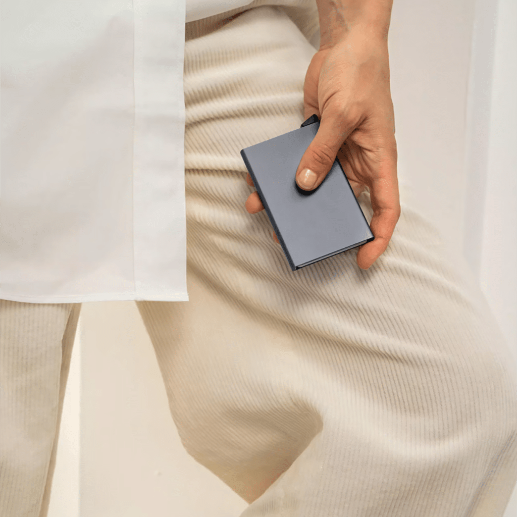 Le Cardprotector - Titanium : Protection minimaliste et sécurité optimale, Secrid, utilisé