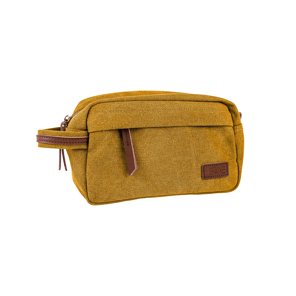 Une trousse "varenne" jaune ZEDE, vue de côté sur fond blanc
