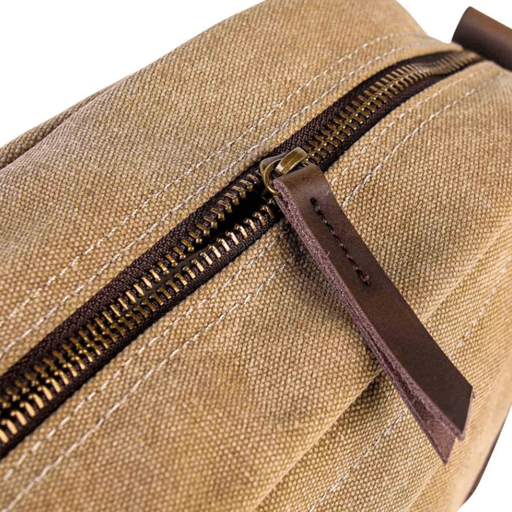 Une trousse "varenne" jaune ZEDE, zoom sur le tissu