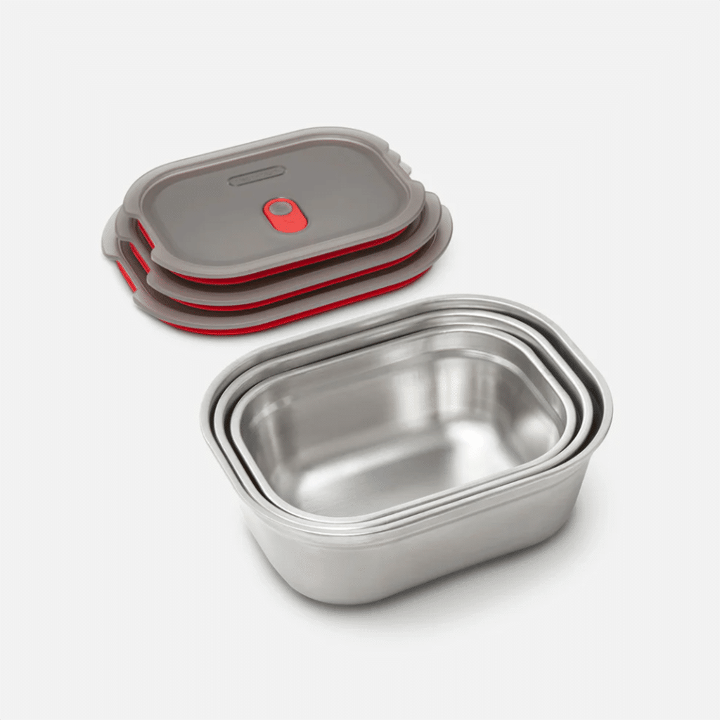 un set de 3 boîtes repas Black+Blum, vue de face sur fond blanc