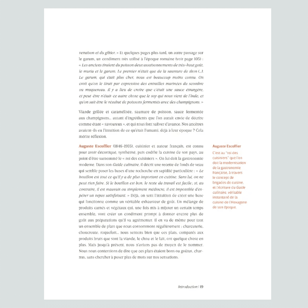 Livre Umami - Le Goût De L'harmonie Et Du Lien, Hachette Pratique, vue de face ouvert sur fond gris