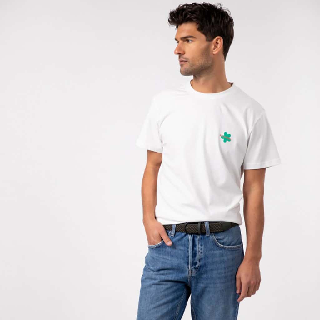 Une ceinture tressé élastique "Sherwood" Billybelt, ambiance porté