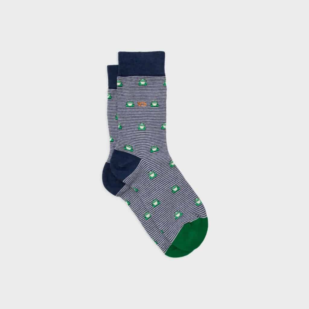 Ces chaussettes en coton peigné au joli motif grenouille, Billybelt, vue de face sur fond blanc