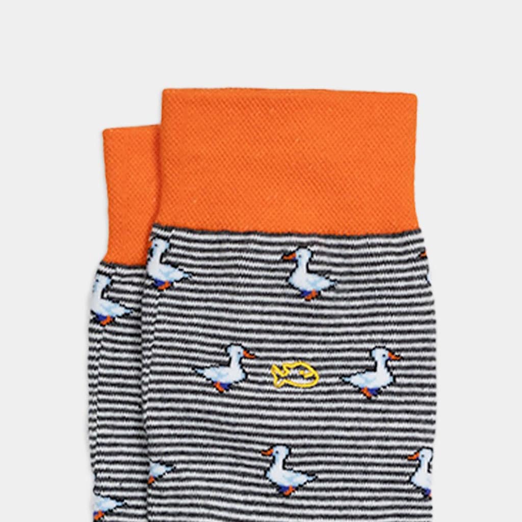 Une paire de chaussettes en coton peigne animaux oie Billybelt, vue de face sur fond blanc