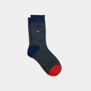 Une paire de chaussettes en coton peigne rayées elégante Billybelt, vue de face sur fond blanc