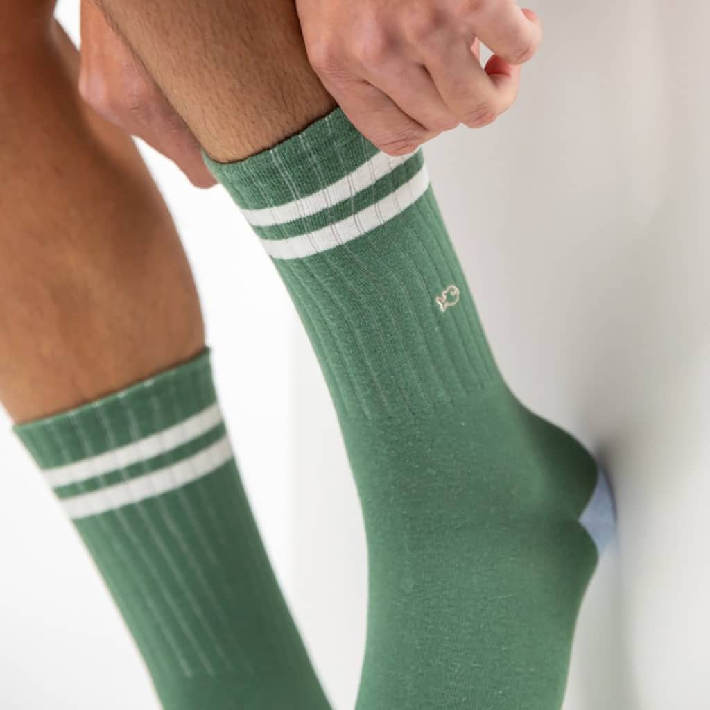 Une paire de chaussettes en coton peigné rétro Billybelt, ambiance porté
