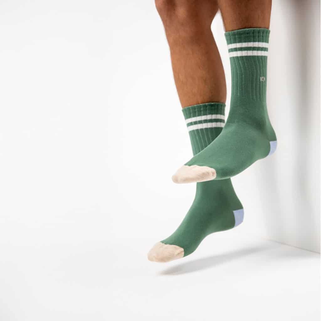 Une paire de chaussettes en coton peigné rétro Billybelt, ambiance porté