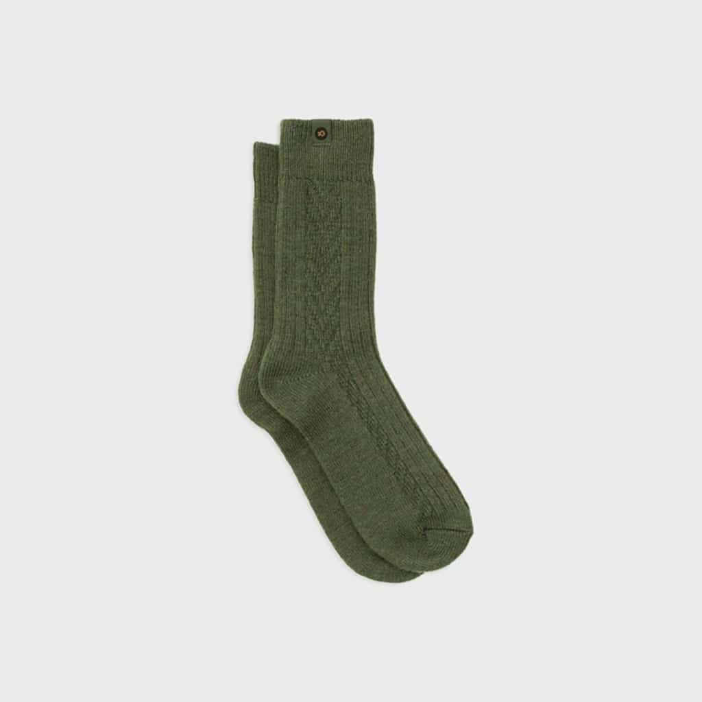 Une paire de chaussettes en laine vert kaki Billybelt, vue de face sur fond blanc