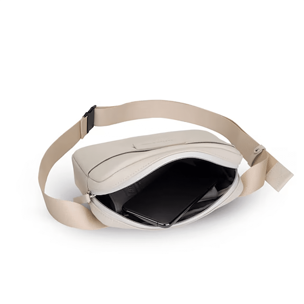 un sac banane Habo sandstone Kapten & Son, vue du dessus sur fond blanc