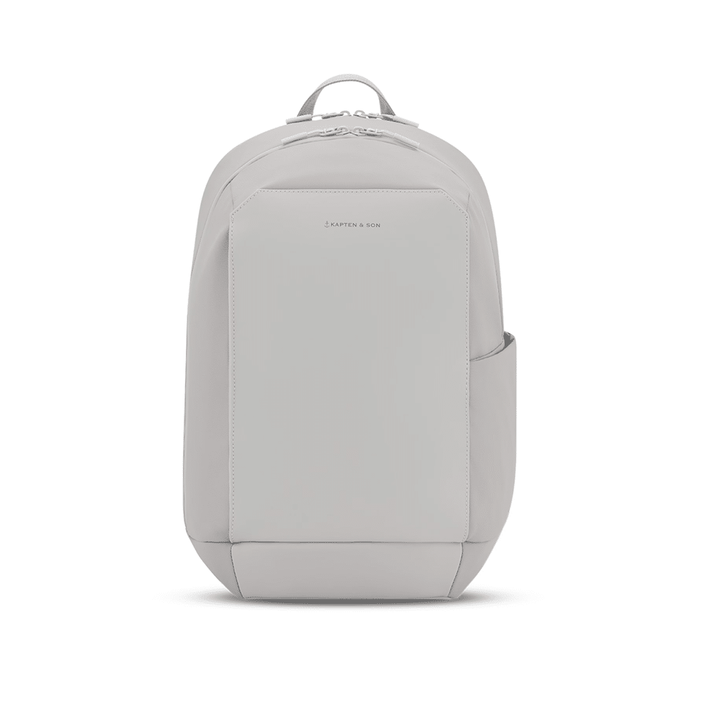 Un sac à dos Greige Kapten & Son, vue de face sur fond blanc