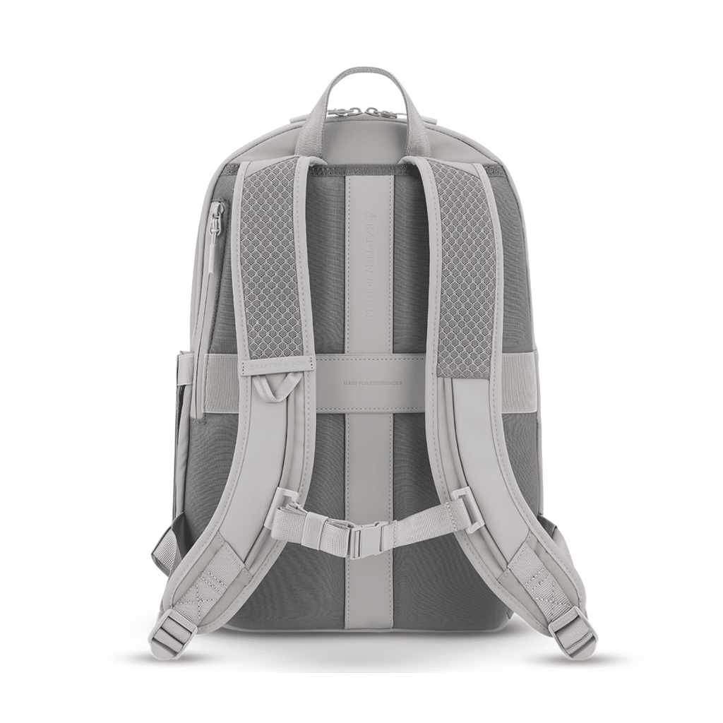 Un sac à dos Greige Kapten & Son, vue de derrière sur fond blanc
