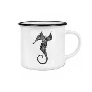 un mug en céramique hippocampe Ligarti, vue de face sur fond blanc