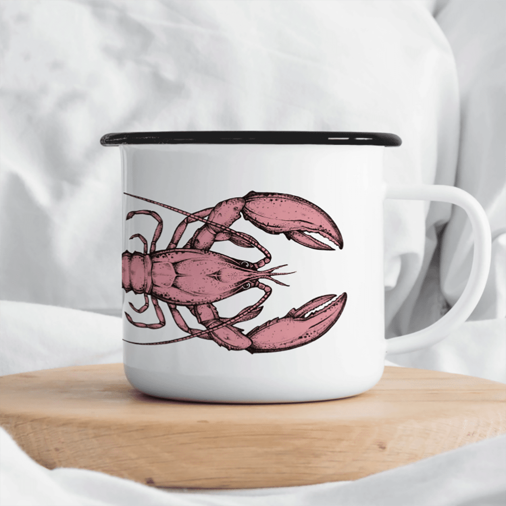 un mug en émail homard Ligarti, vue de face