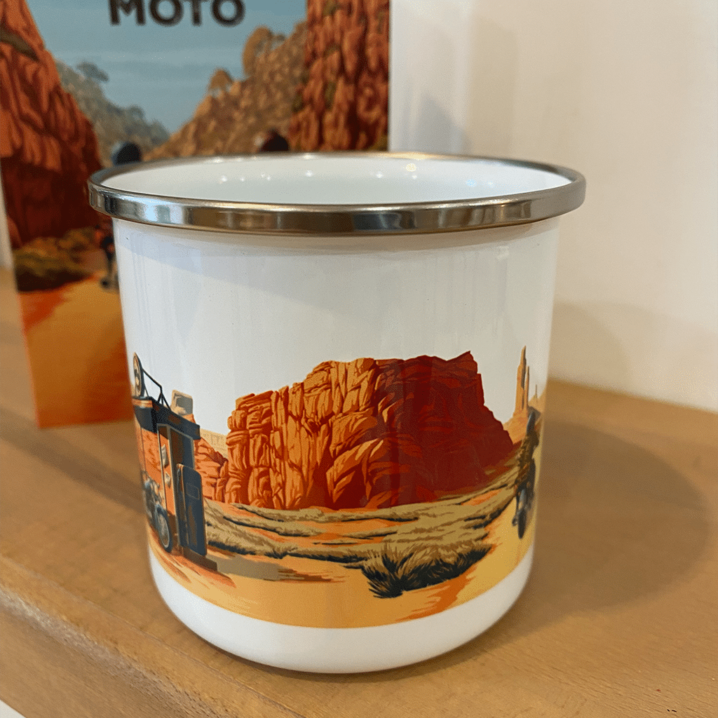 Le Mug du Biker : L'Indispensable Compagnon des Riders, Aventura Éditions, vue de côté