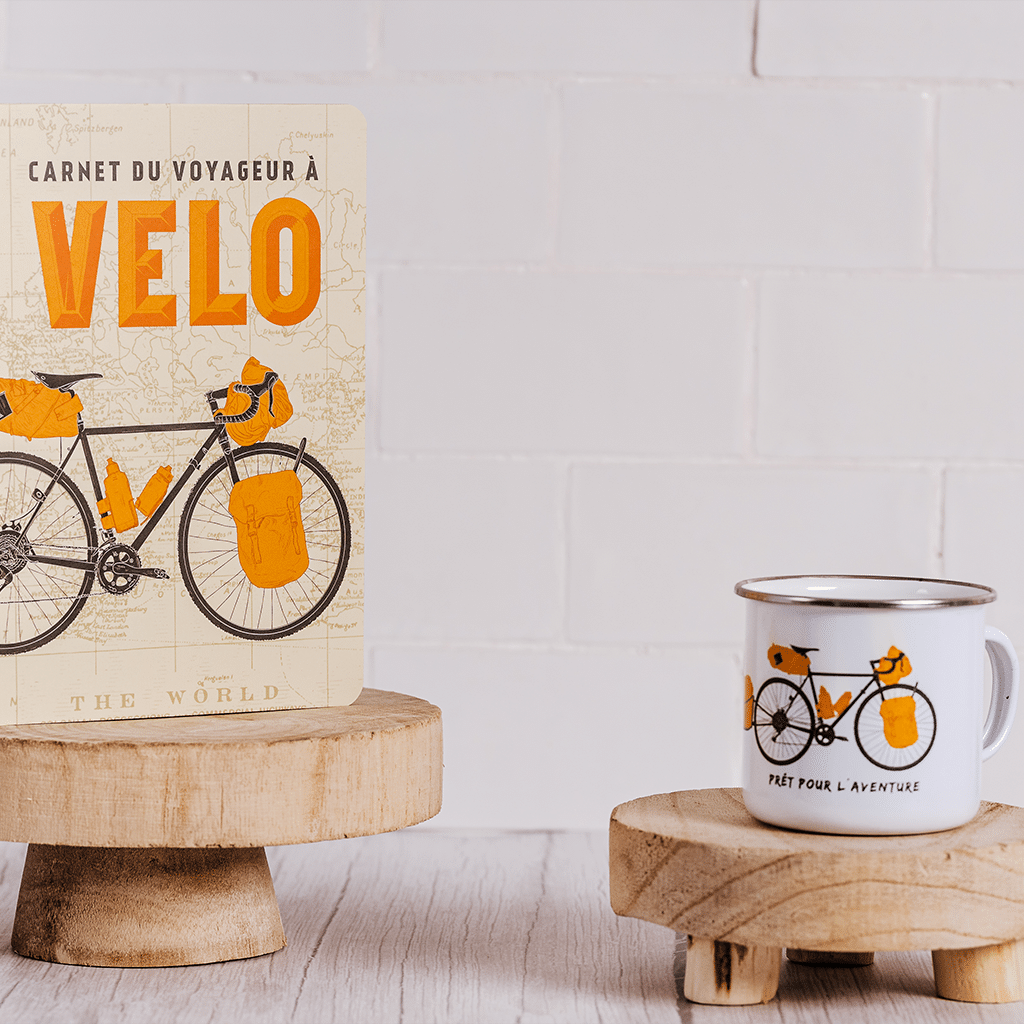 Le Mug du Cyclovoyageur : L'Indispensable Compagnon d'Aventure, Aventura Voyageur, ambiance