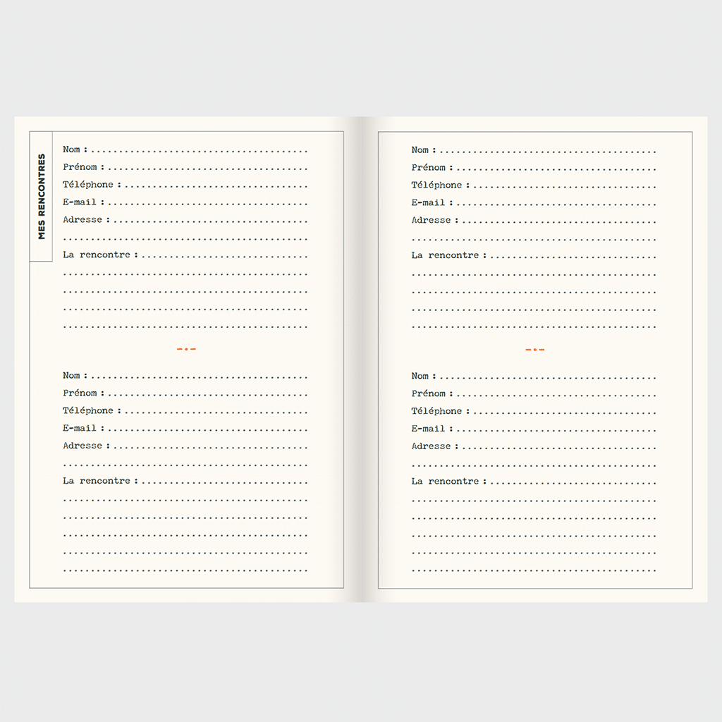 Carnet de Voyages Road Trip Moto : Votre Compagnon de Route, Aventura Edition, vue de face, ouvert, sur fond gris