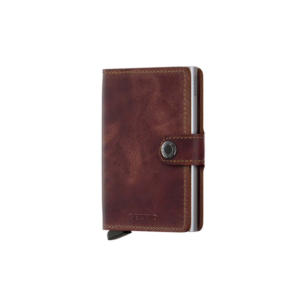 Miniwallet Vintage Brown : Élégance et Compacité, Secrid, vue de face sur fond blanc