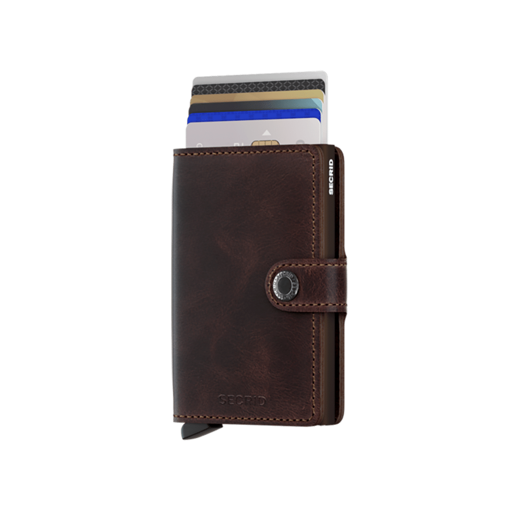Miniwallet Vintage Chocolate : Élégance et Compacité, Secrid, vue de face sur fond blanc