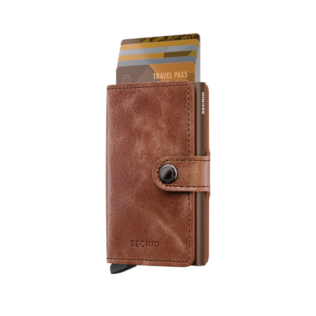 Miniwallet Vintage Cognac-Brown : Élégance et Compacité, Secrid, vue de face sur fond blanc