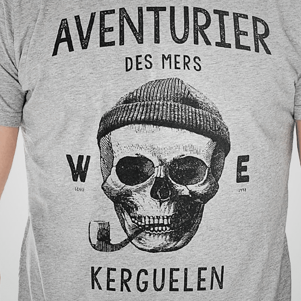 T-shirt Aventurier des Mers gris chiné : Confort et Style, Stered, zoom sur le motif
