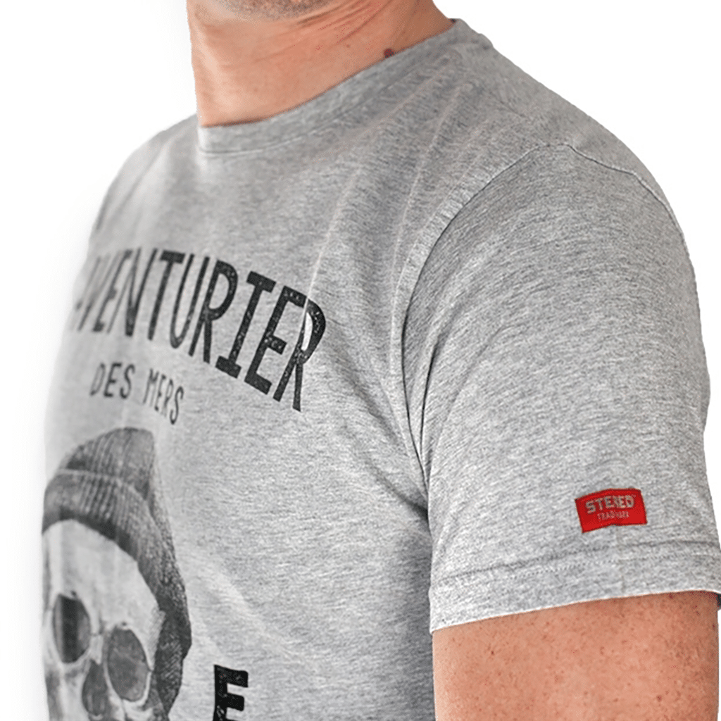 T-shirt Aventurier des Mers gris chiné : Confort et Style, Stered, zoom sur le motif