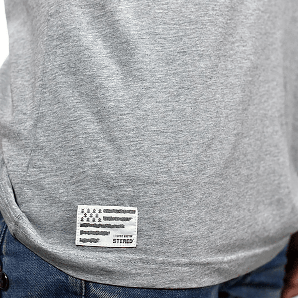 T-shirt Aventurier des Mers gris chiné : Confort et Style, Stered, zoom sur le motif