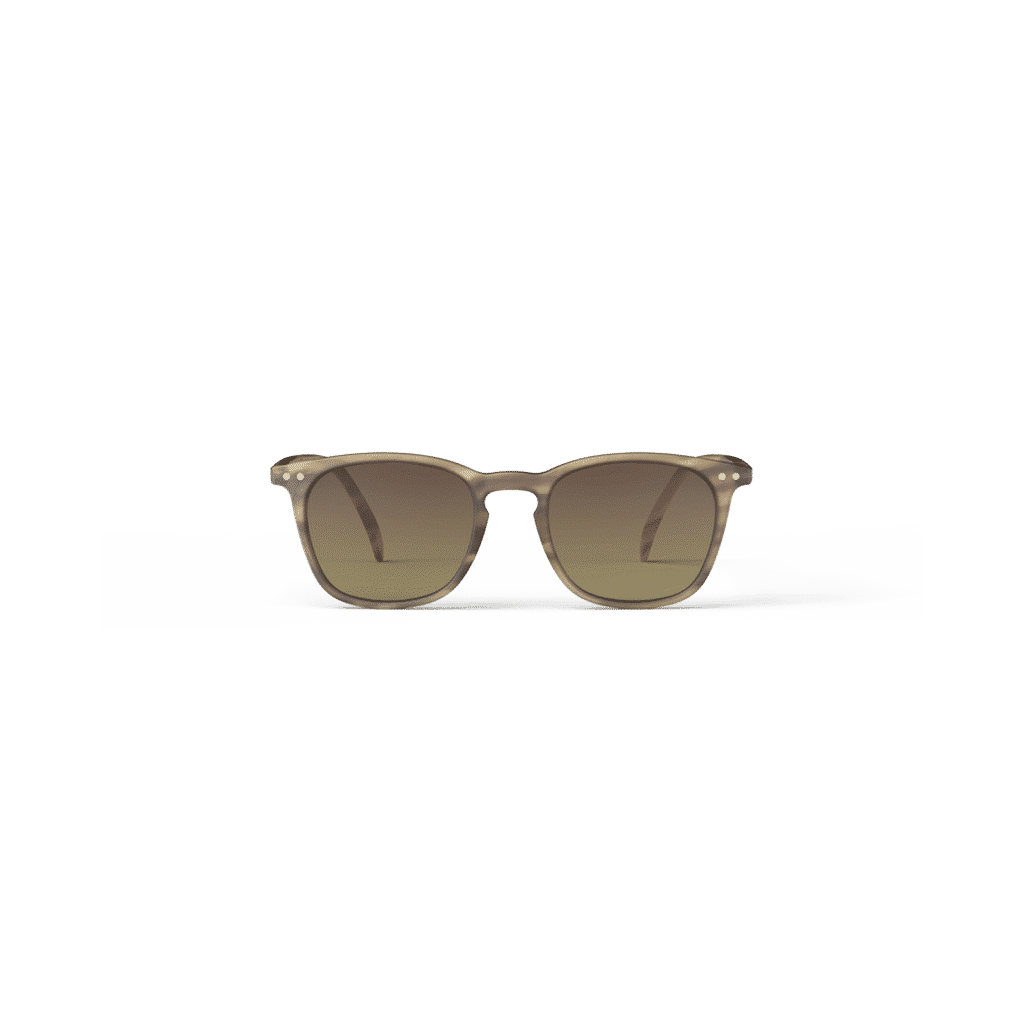 Lunettes de soleil #E - Smoky brown, Izipizi, vues de face sur fond blanc