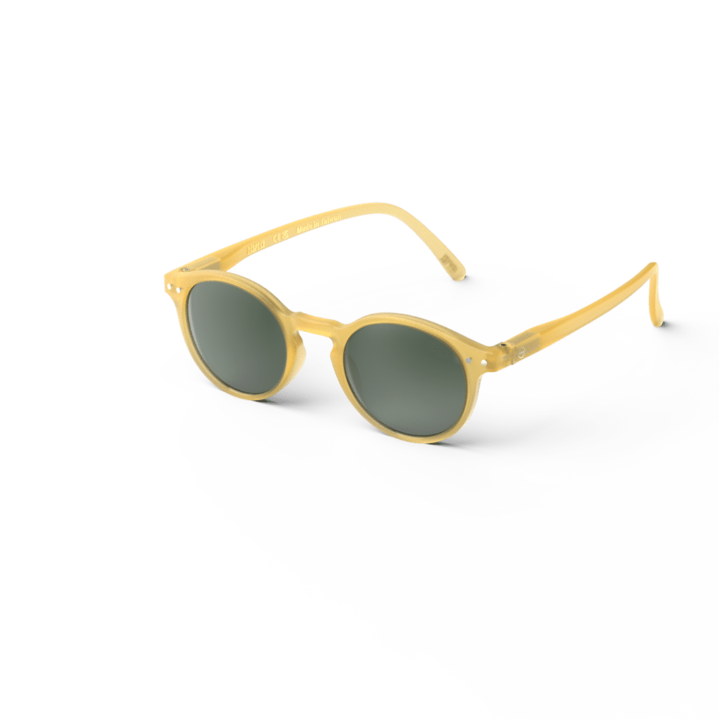 Lunettes de soleil #H - Jaune miel, Izipizi, vues de côté sur fond blanc